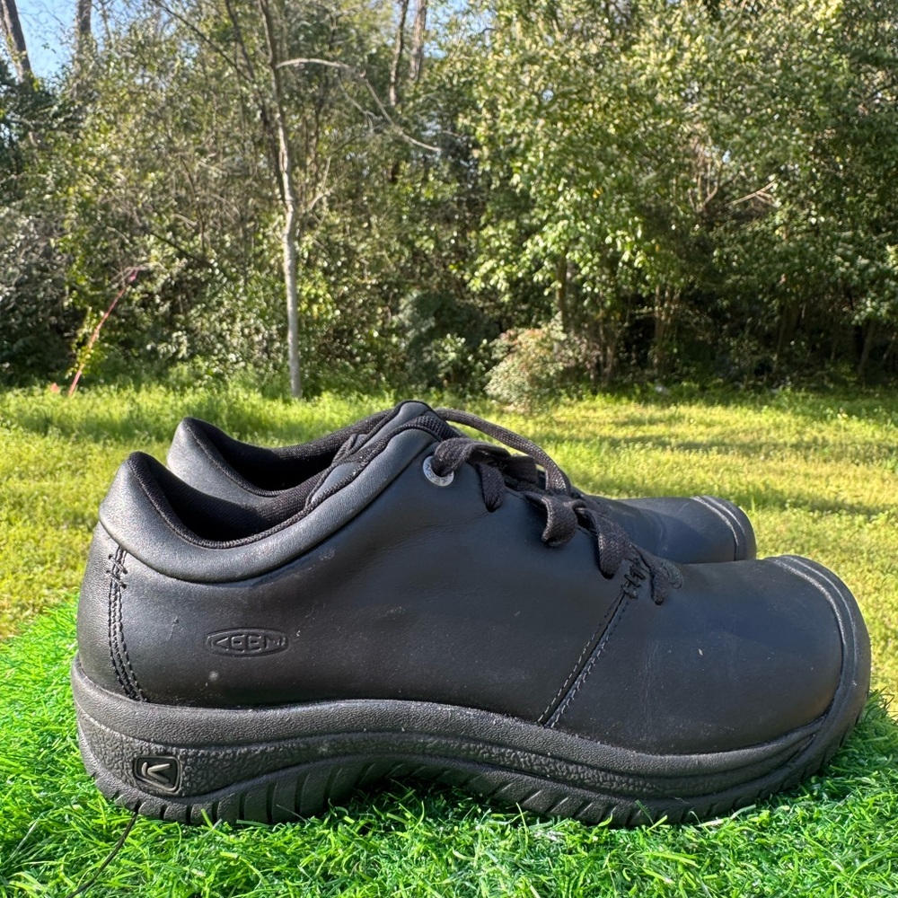 Floor sample handled by customers may have markings This product